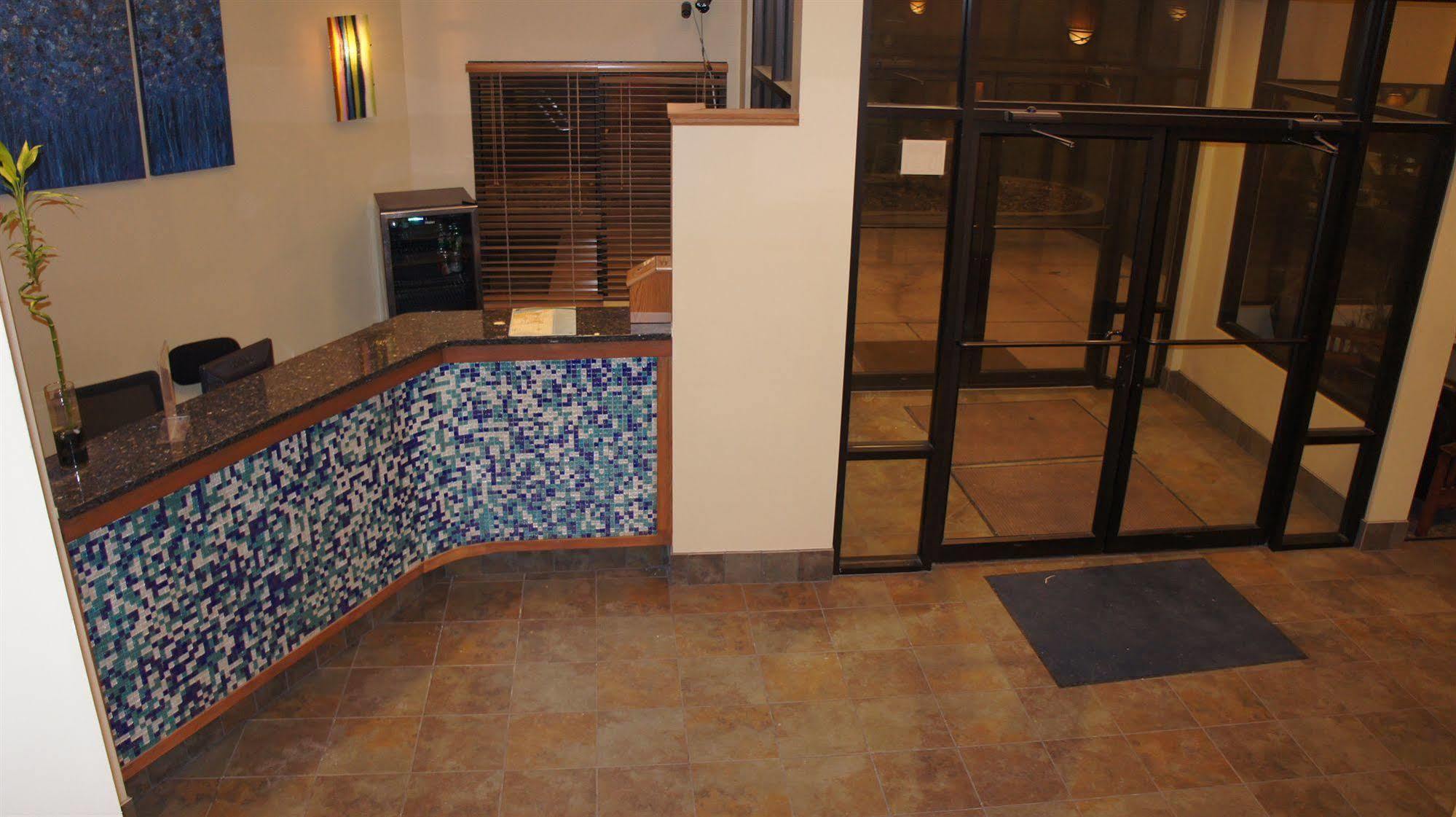 Waterbird Lakeside Inn Chesterton Exterior foto